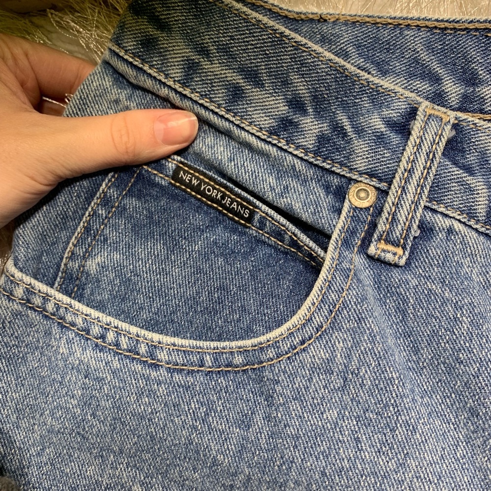 ✨SALE NY&Co High Rise Distressed Denim Shorts - Picture 2 of 4